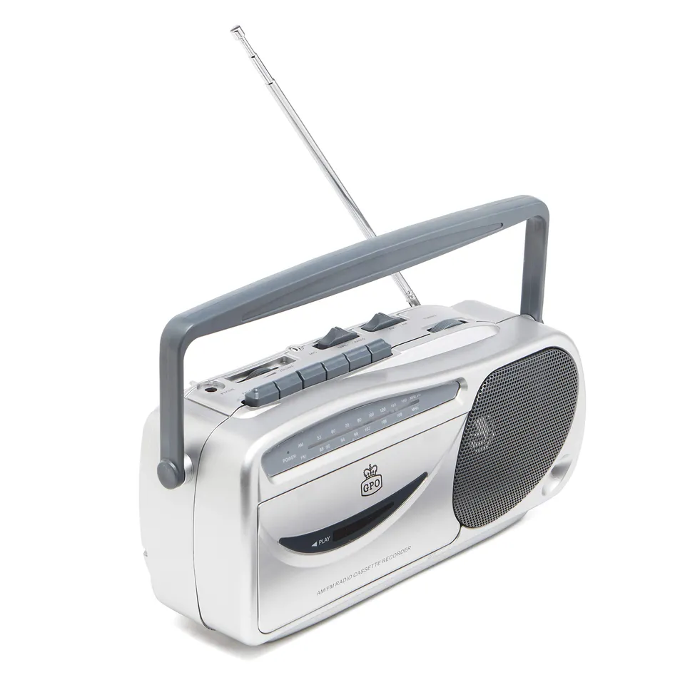 gpo-9401-w9401-radiorekorder-silber-mit-ukw-mw-und-kassette image 1