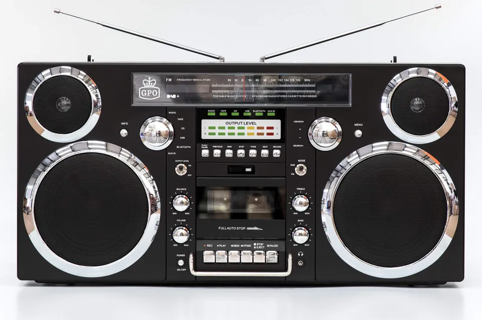 gpo-brooklyn-boombox-schwarz-mit-cd-kassette-und-dab image 1
